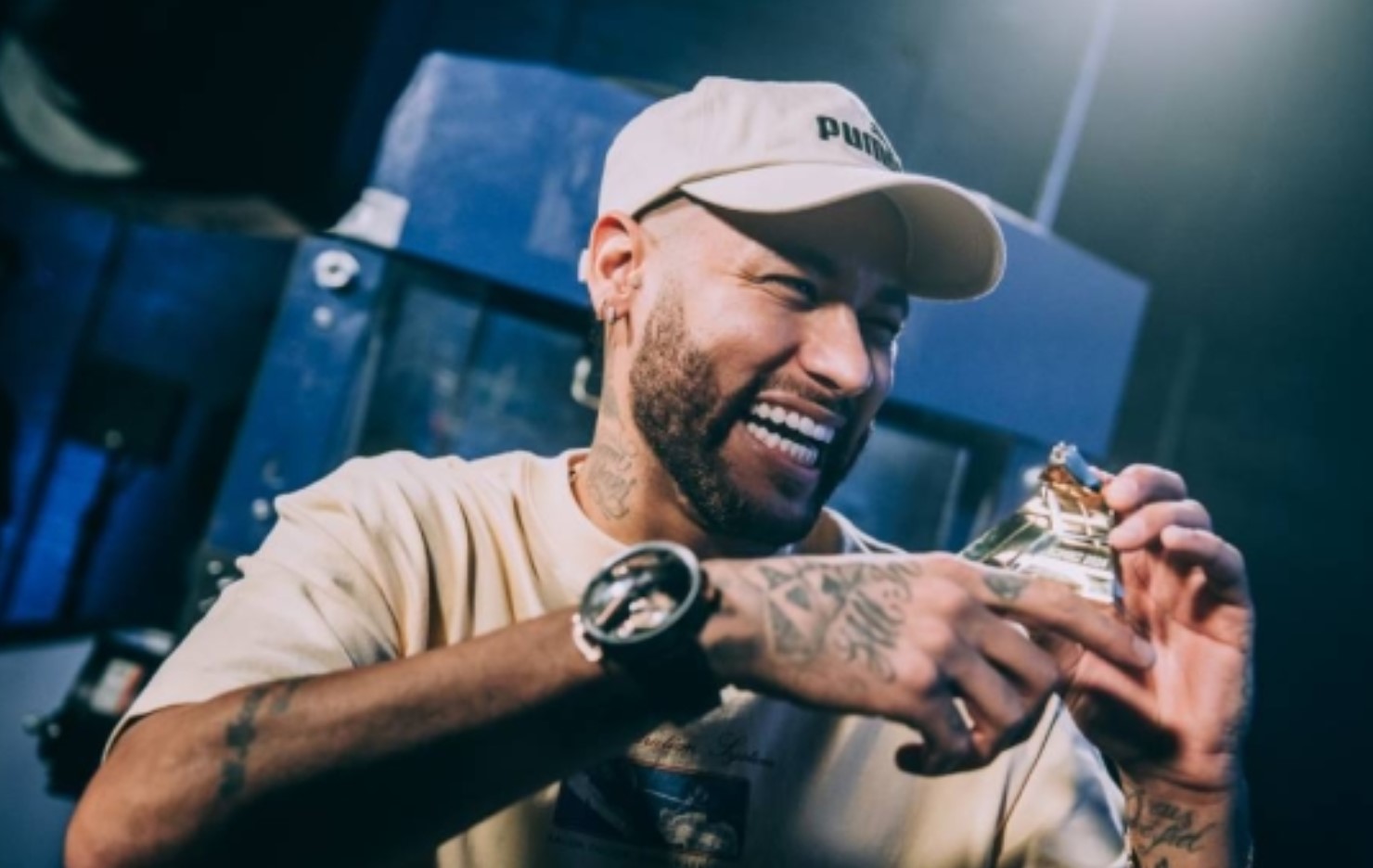 angel and cross tattoo - United Arab, image size:1480x936