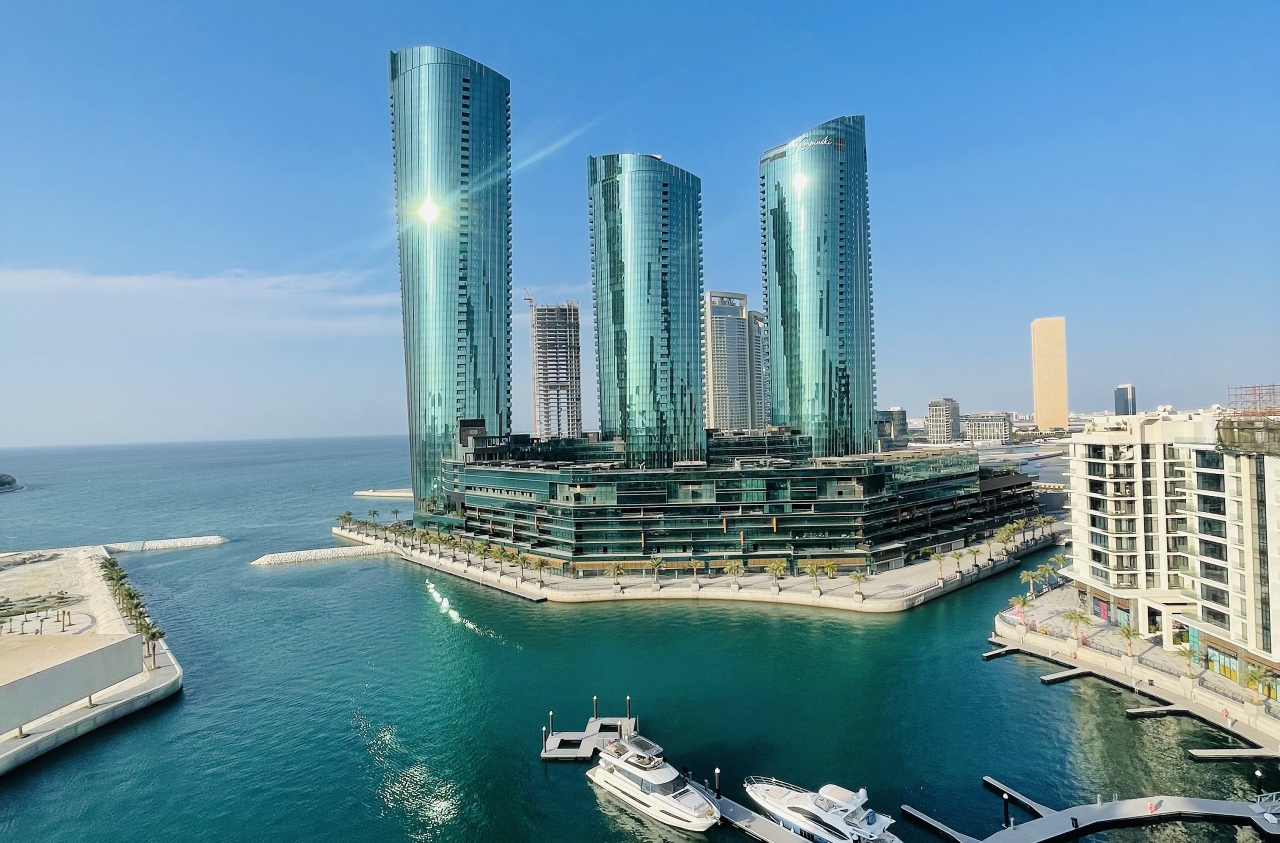 شارت هاوس ميناء البحرين